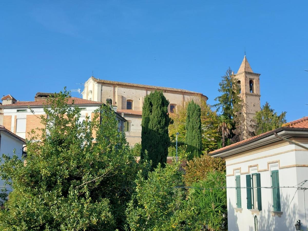 Bed And Breakfast La Pecora Rosa Sant'Omero Exterior photo